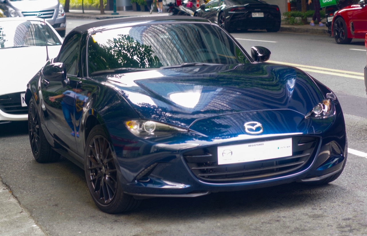 2023 Mazda MX-5 ND2, front three-quarter view